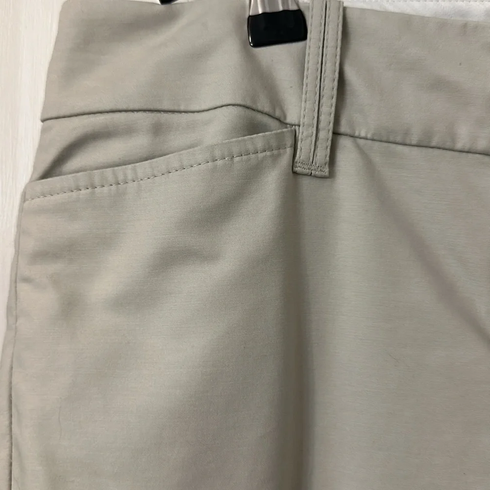 Loft light khaki pant Marissa cut 10P excellent condition